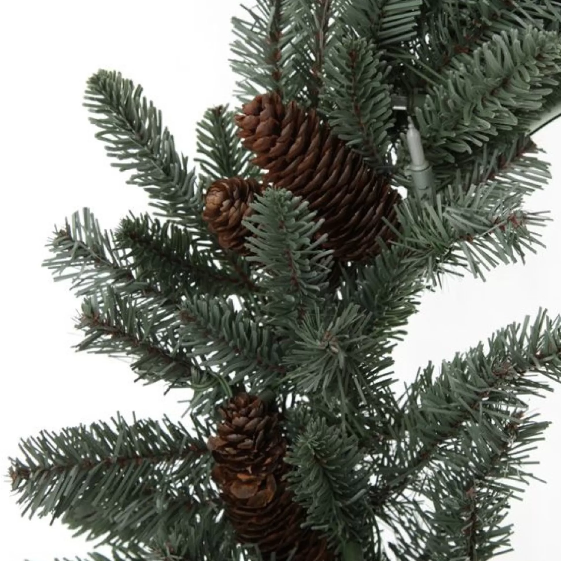 Pinecone and Fir Christmas Wreath Christmas Wreaths |